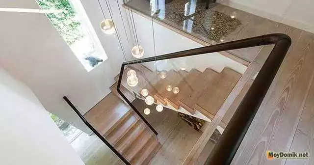 Стальные лестницы в современном дизайне коттеджей